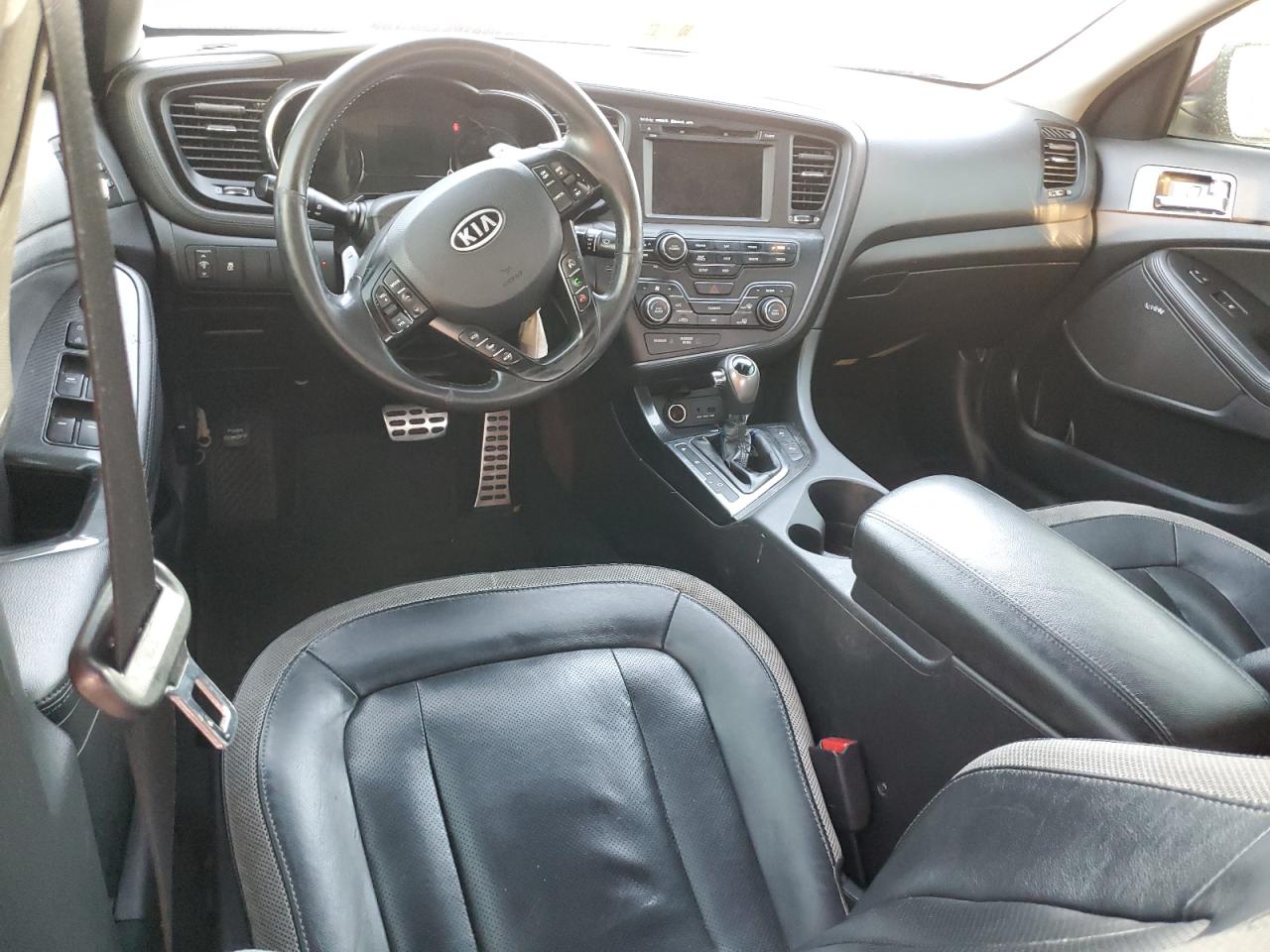 2011 Kia Optima - Image 8