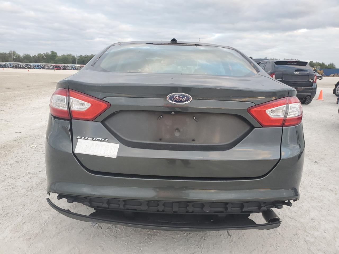 2015 Ford Fusion S VIN: 3FA6P0G70FR178093 Lot: 81371374