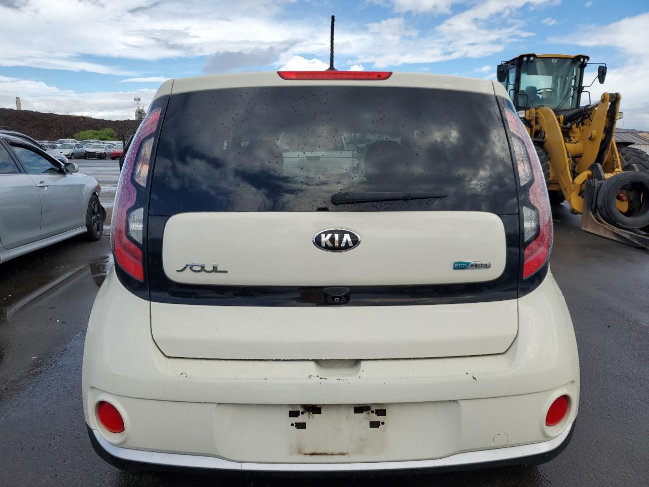 VIN KNDJP3AE2J7026684 2018 KIA SOUL no.6