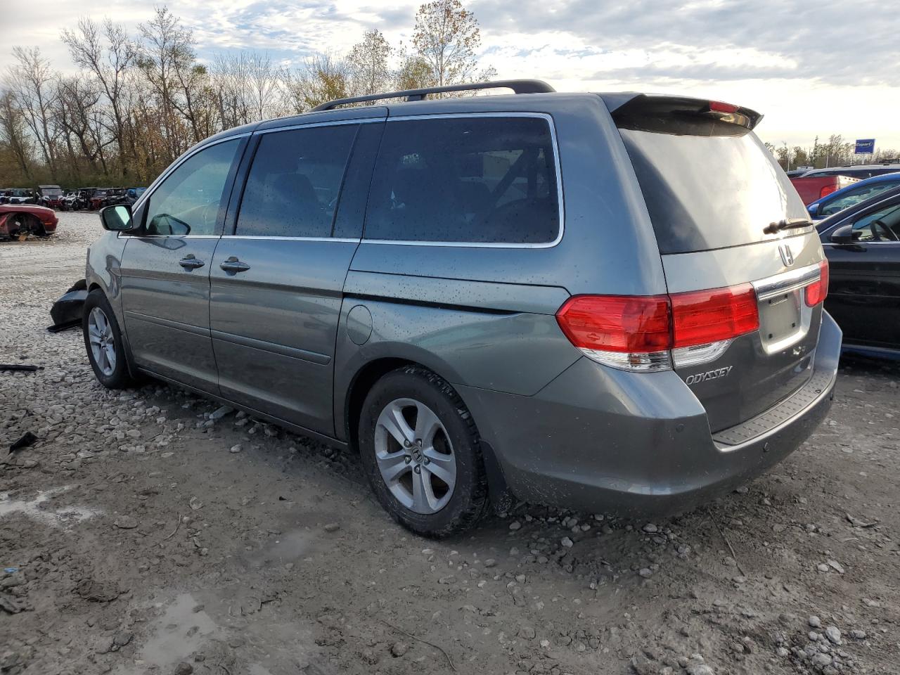 2009 Honda Odyssey - Image 2