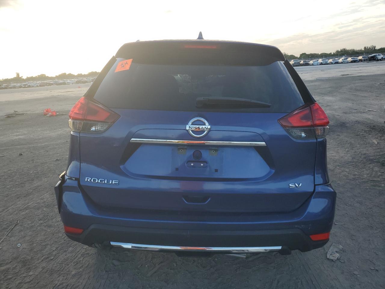 2017 Nissan Rogue - Image 6