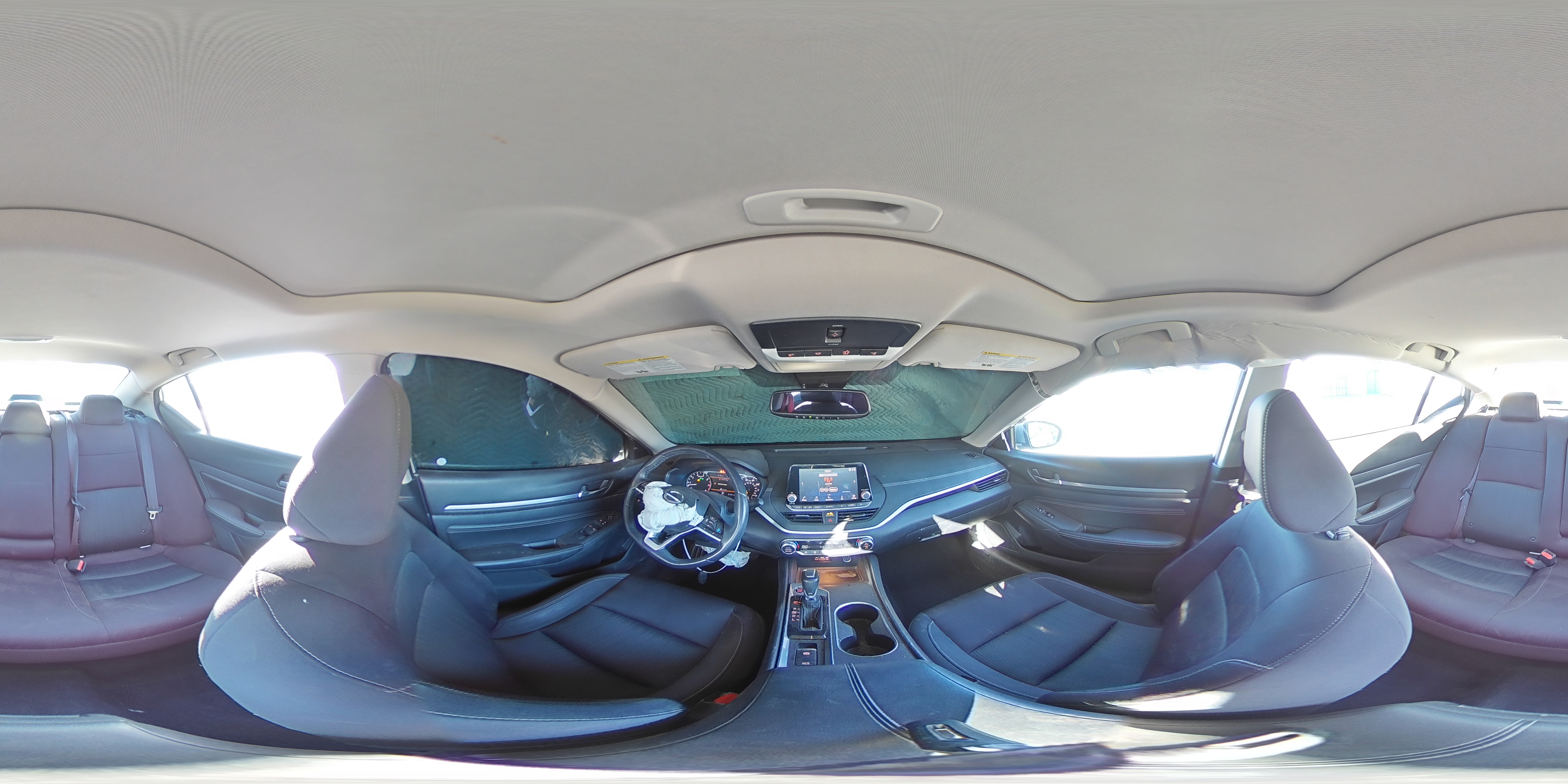 2019 Nissan Altima - Image 13