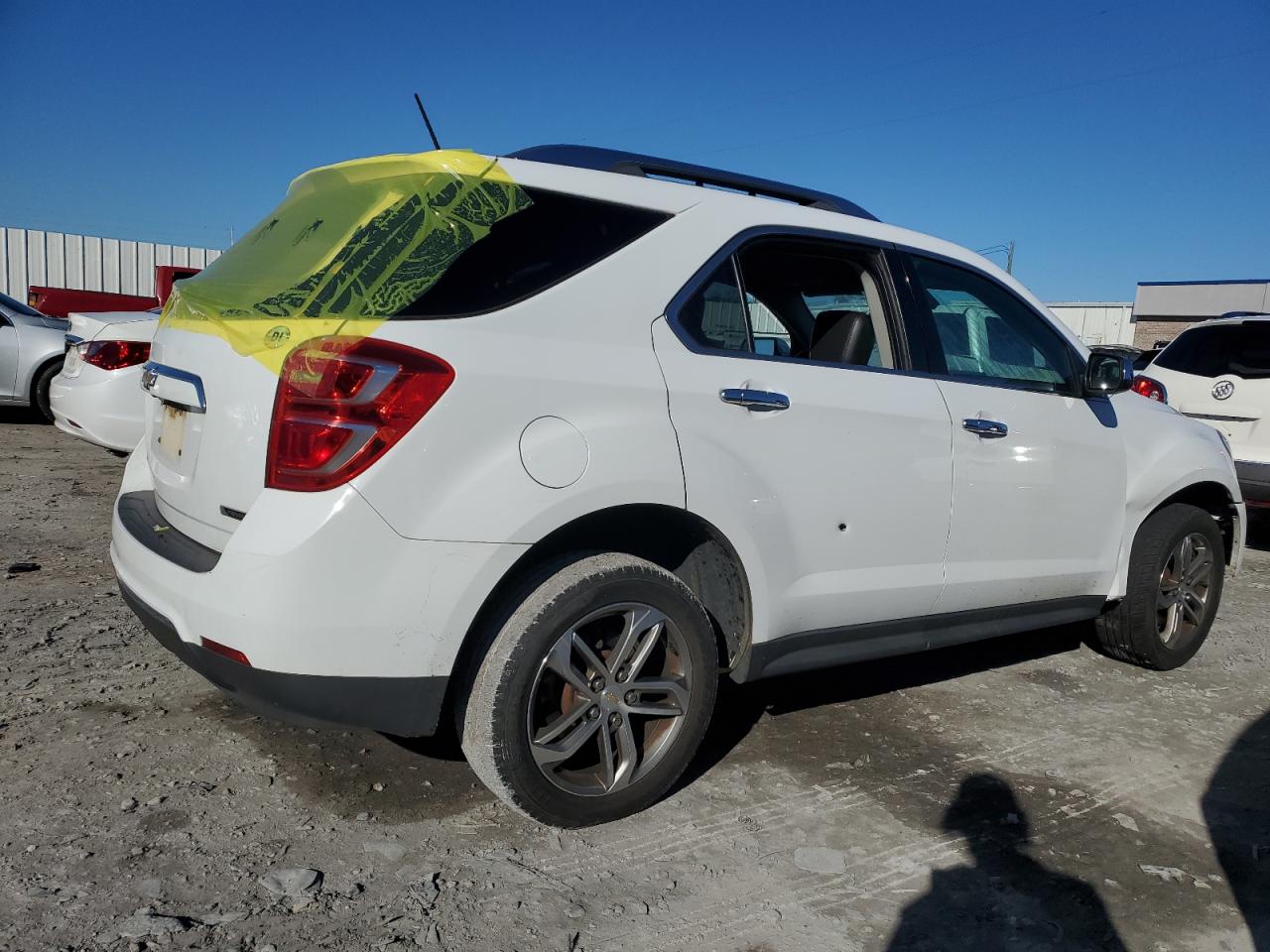 2017 Chevrolet Equinox - Image 3