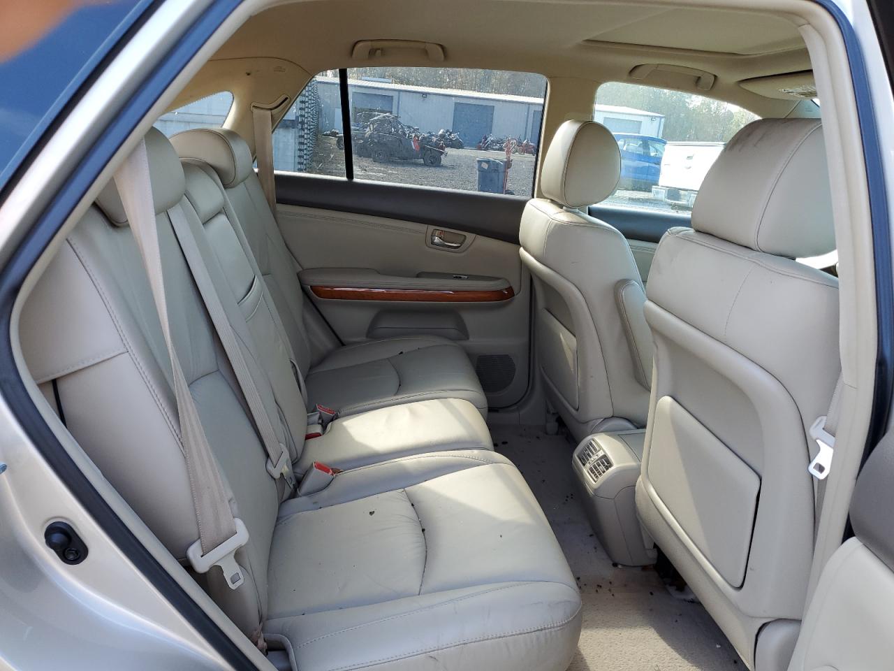2005 Lexus RX - Image 11