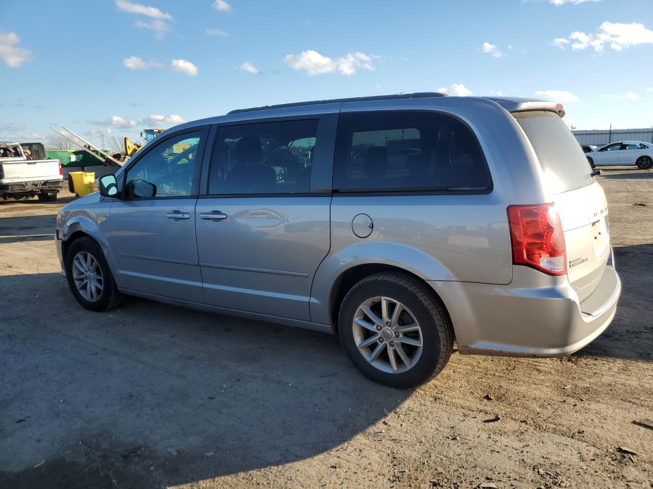 VIN 2C4RDGCG4GR244487 2016 DODGE CARAVAN no.2