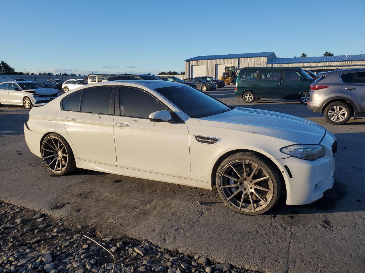 VIN WBSFV9C52DC772908 2013 BMW M5 no.4