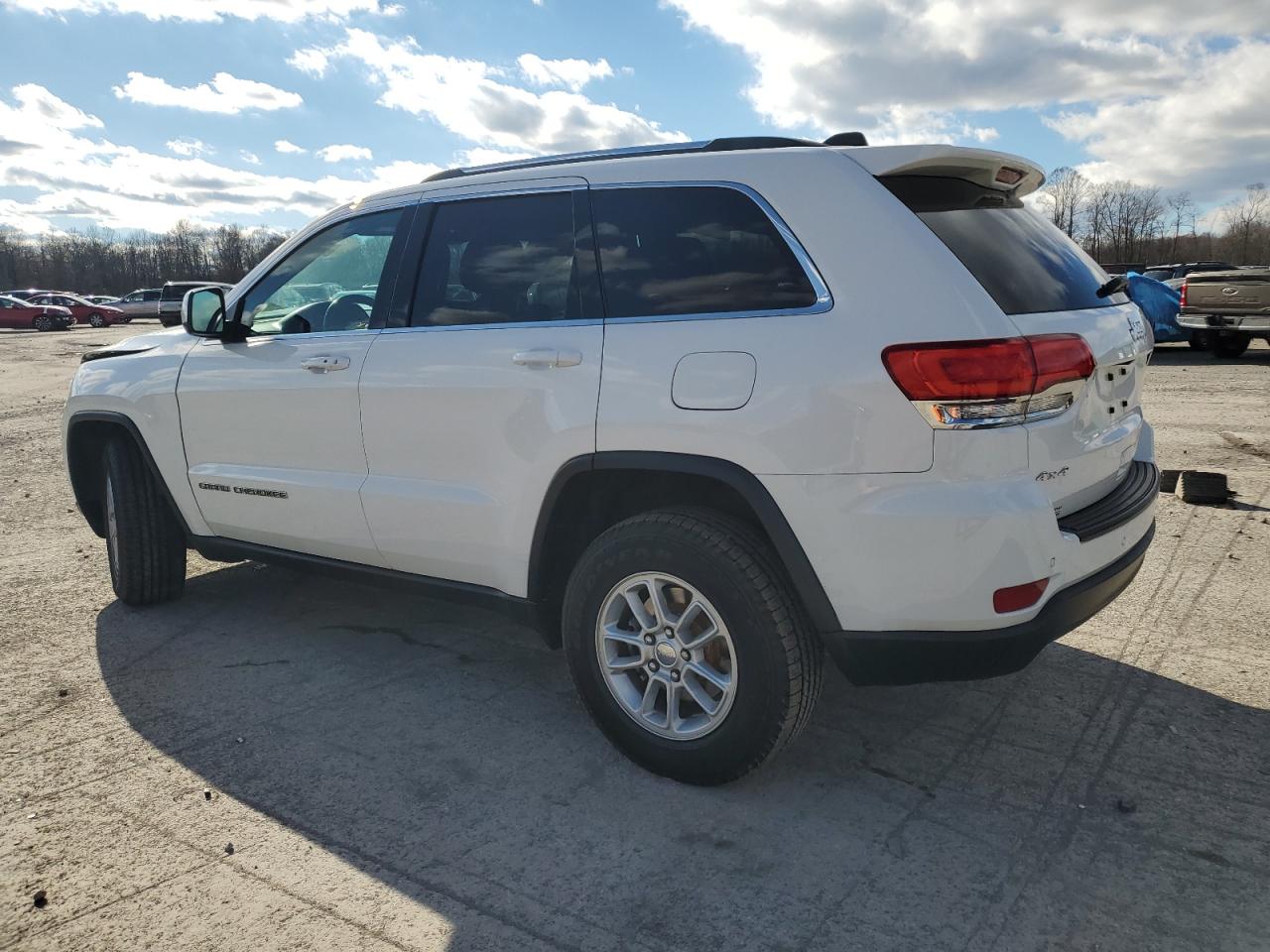 2018 Jeep Grand Cherokee - Image 2