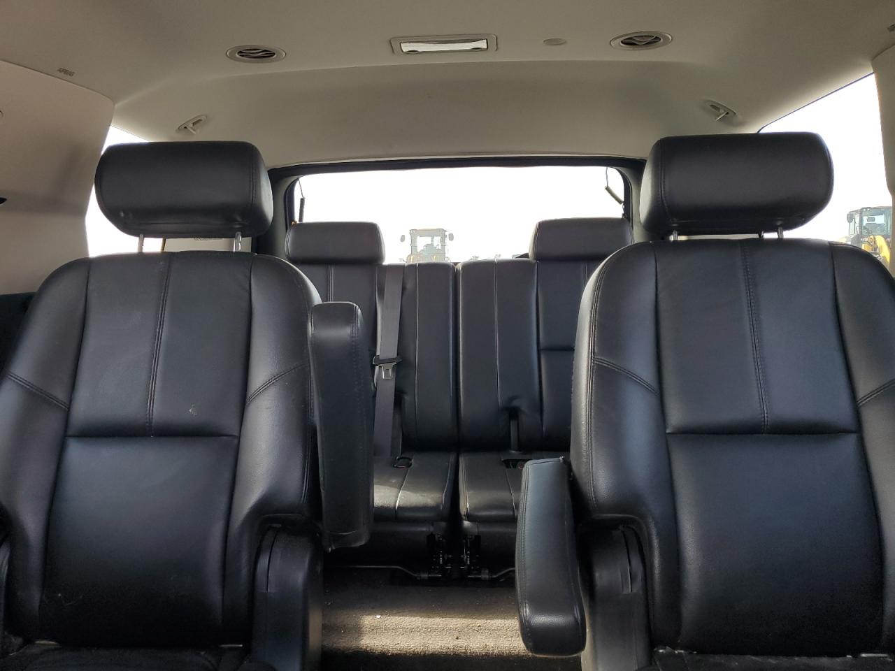 2009 Chevrolet Tahoe - Image 10