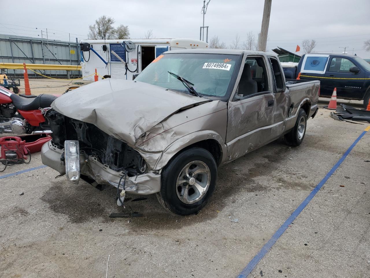 2001 Chevrolet S-10 Pickup - Image 1
