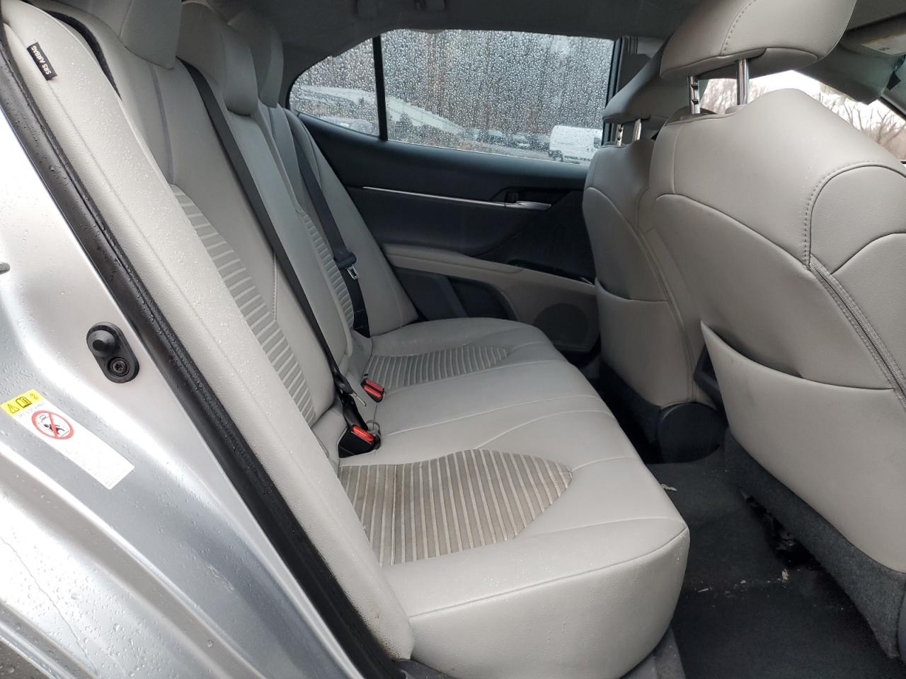 2019 Toyota Camry - Image 11