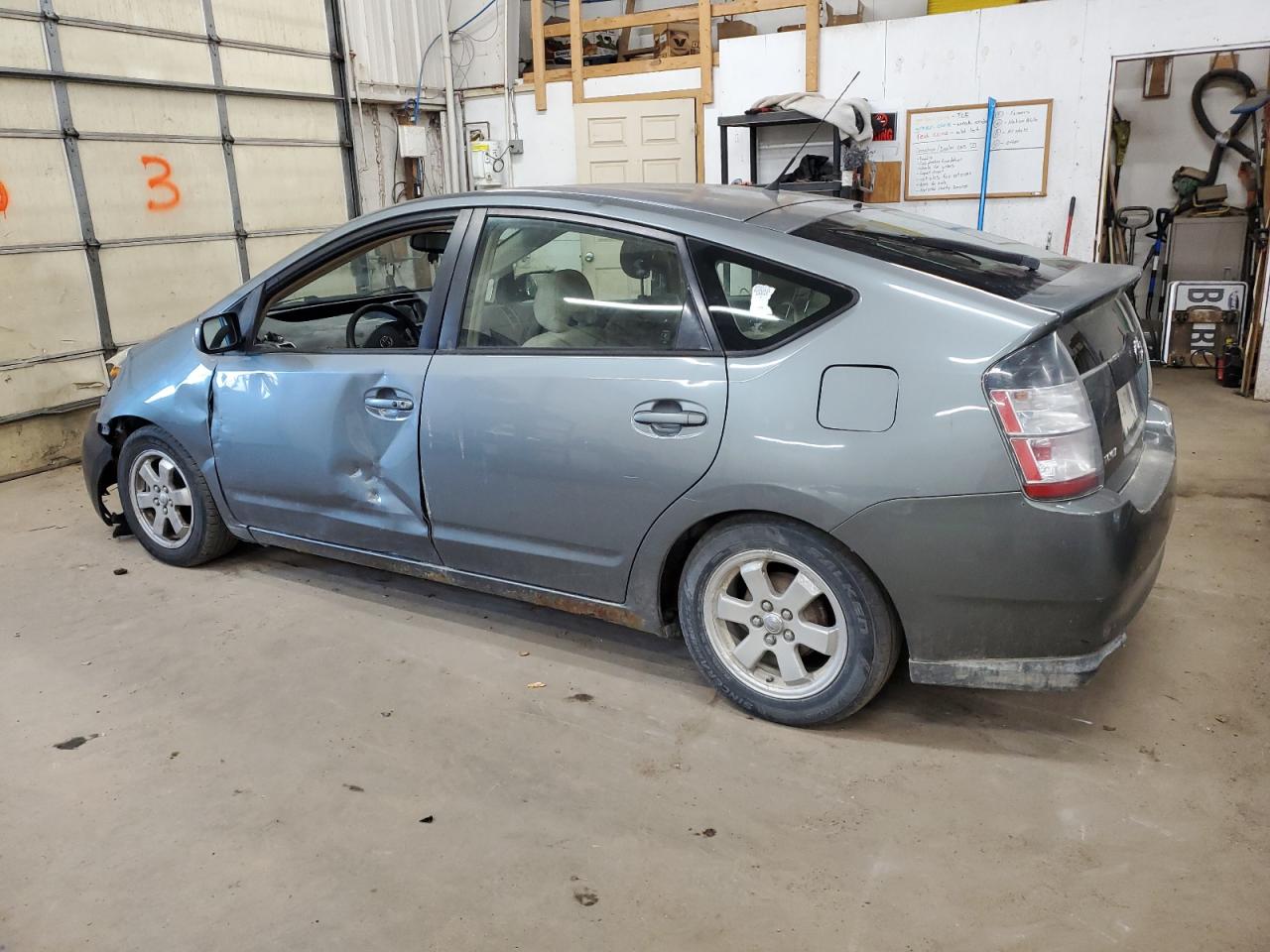 2005 Toyota Prius - Image 2