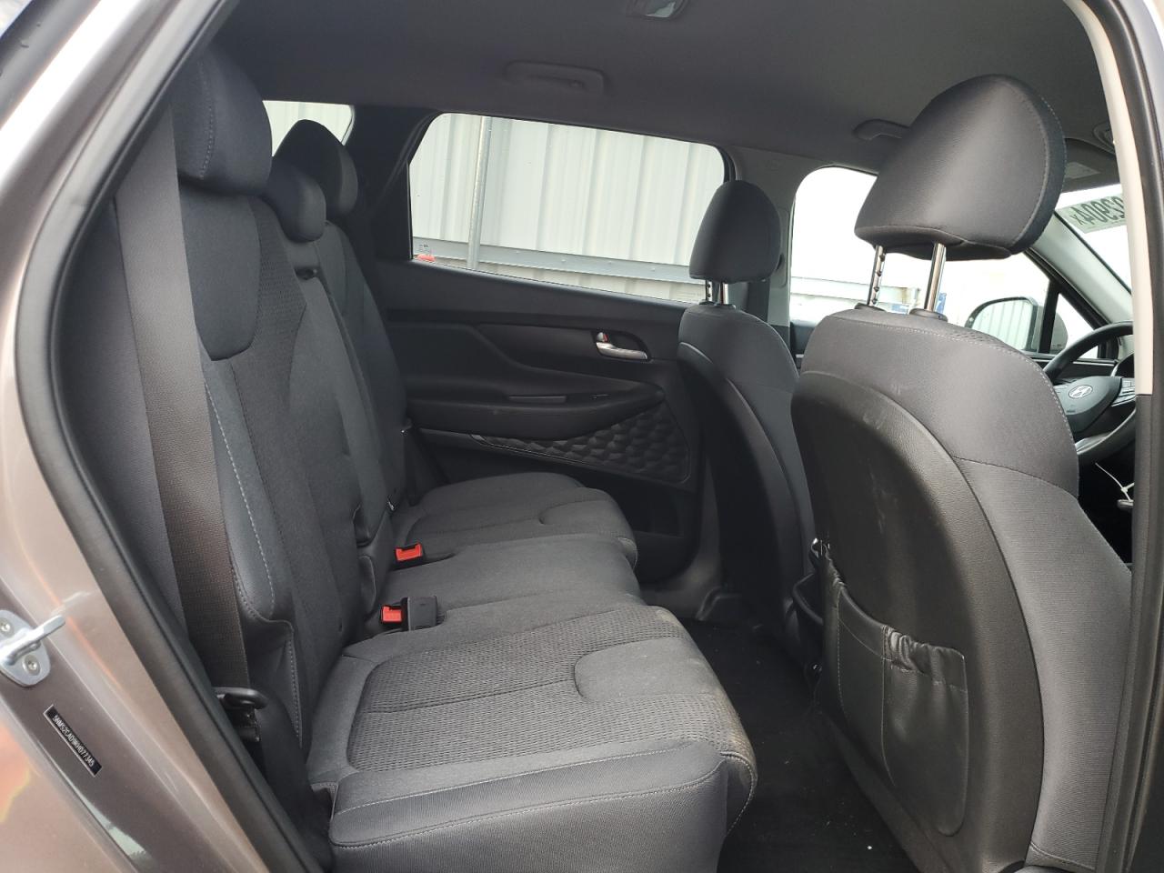 2019 Hyundai Santa Fe - Image 11
