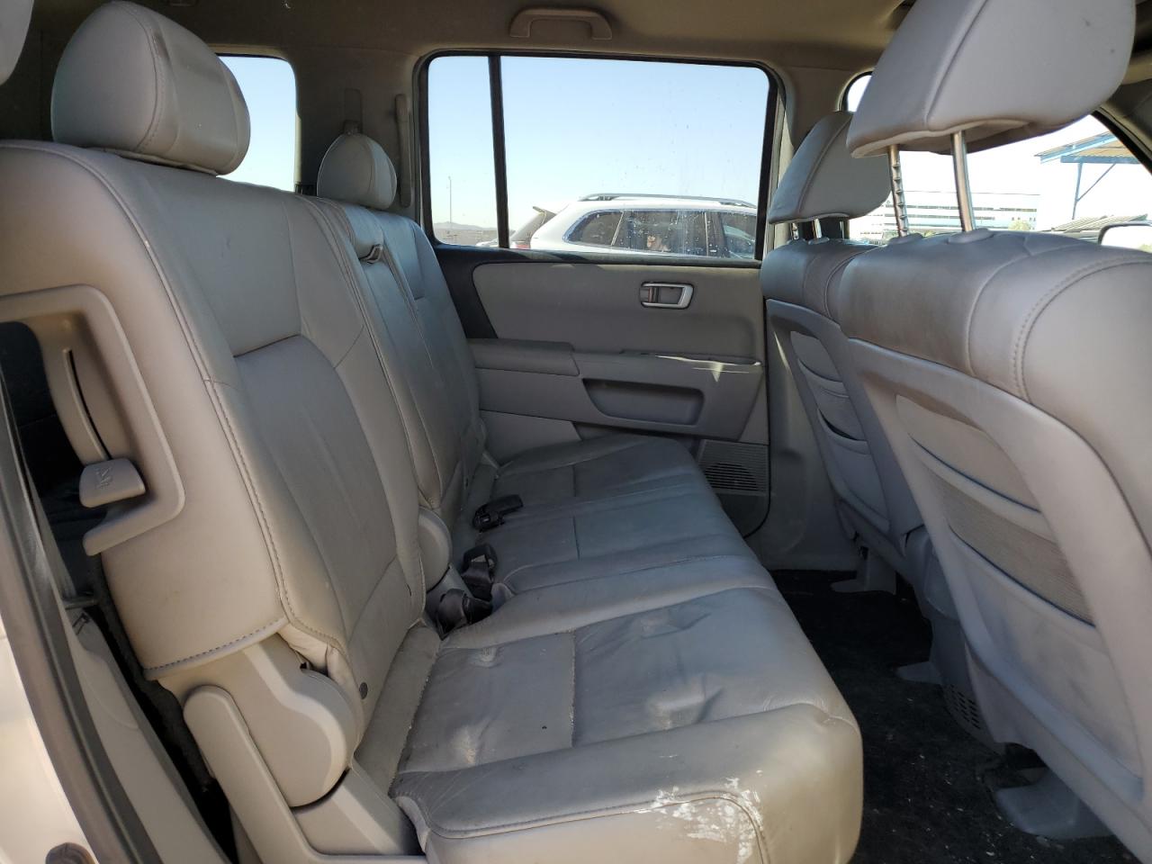 2010 Honda Pilot - Image 12