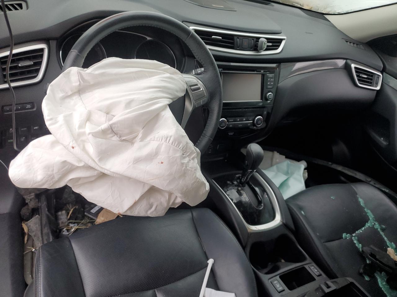 2015 Nissan Rogue - Image 8