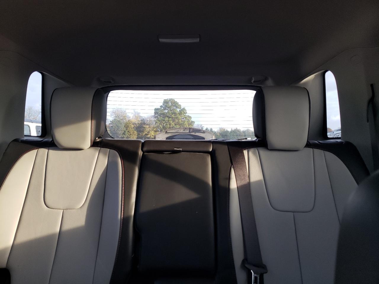 2017 GMC Terrain - Image 10