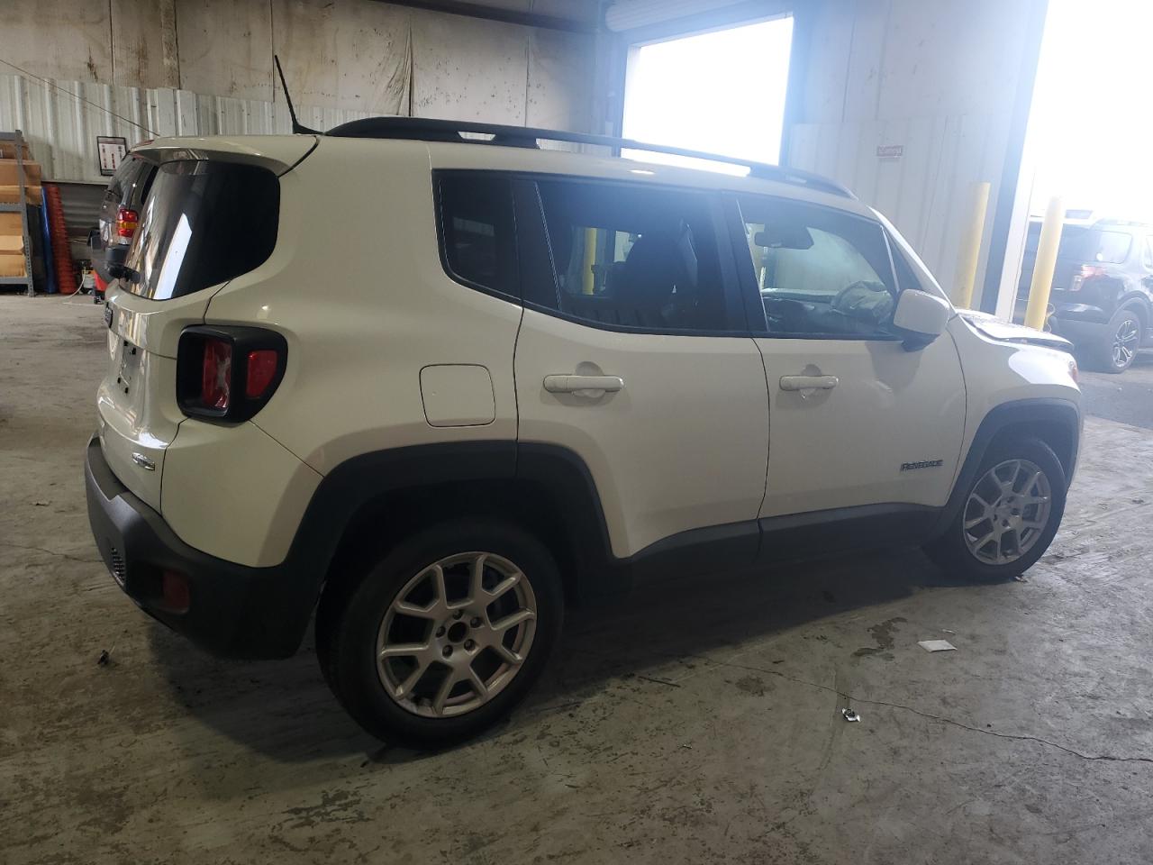 VIN ZACNJABB1LPL27672 2020 JEEP RENEGADE no.3