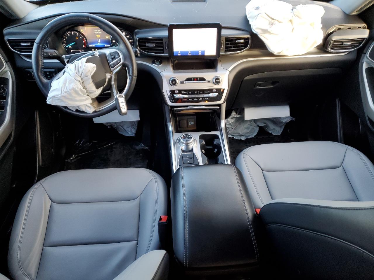 2021 Ford Explorer - Image 8