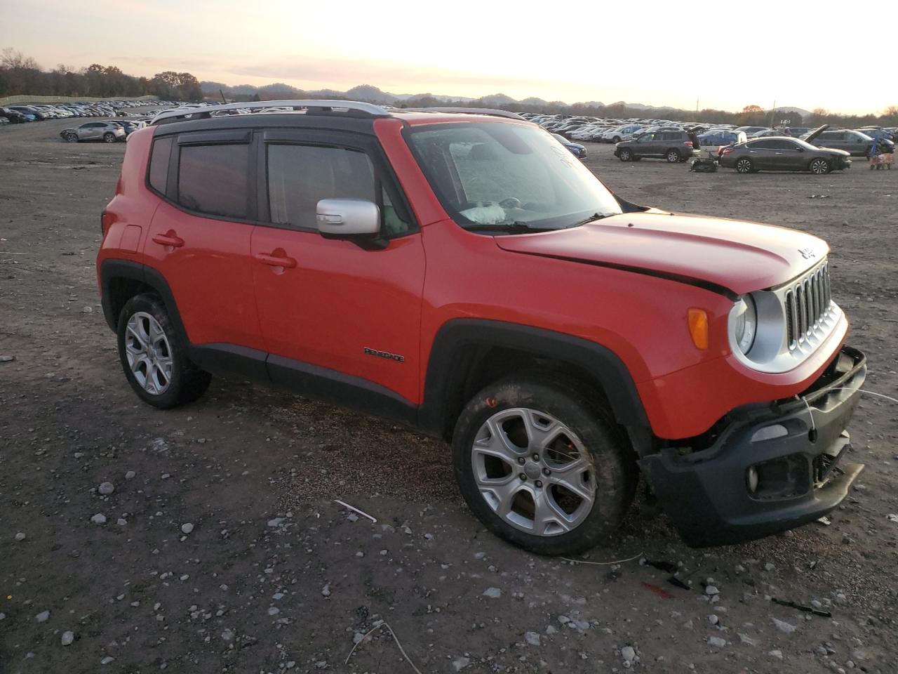 2017 Jeep Renegade - Image 4