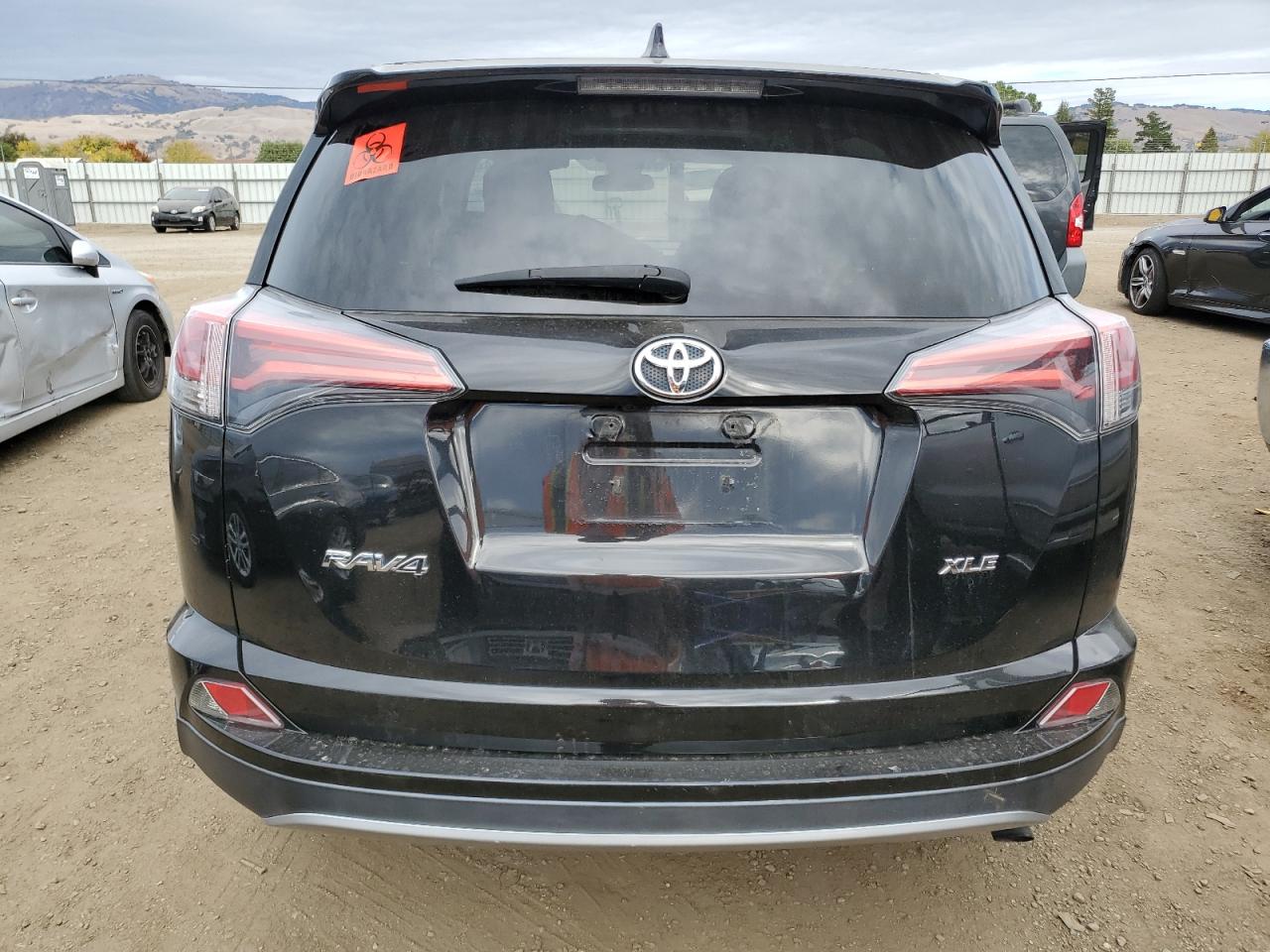 2018 Toyota RAV 4 - Image 6