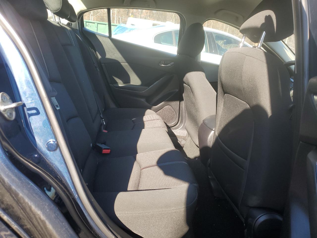 2018 Mazda 3 - Image 10