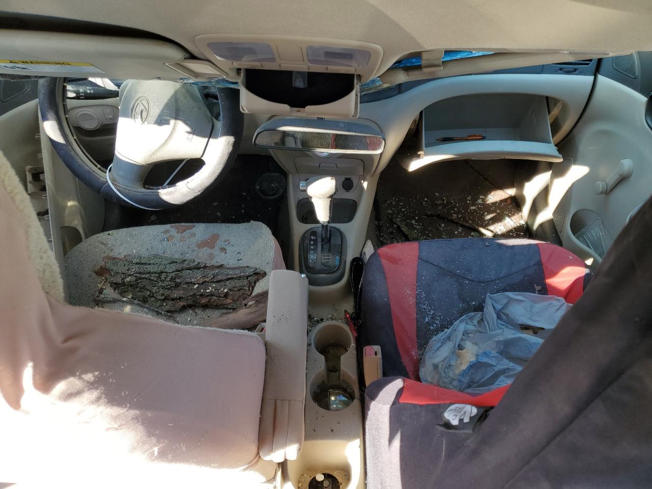 2010 Hyundai Accent - Image 8