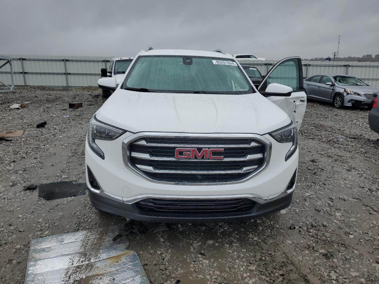 2020 GMC Terrain - Image 5