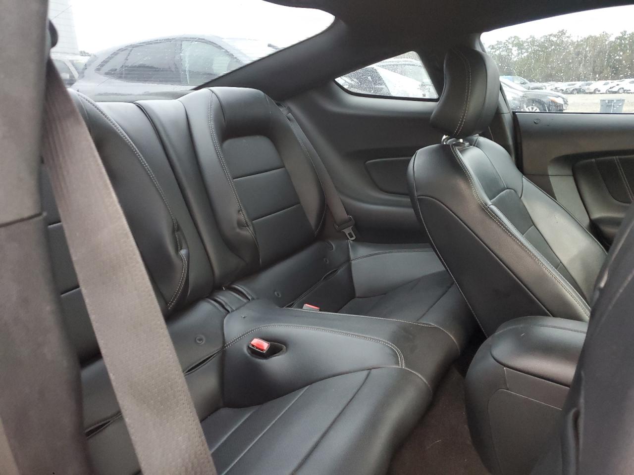 2016 Ford Mustang - Image 10
