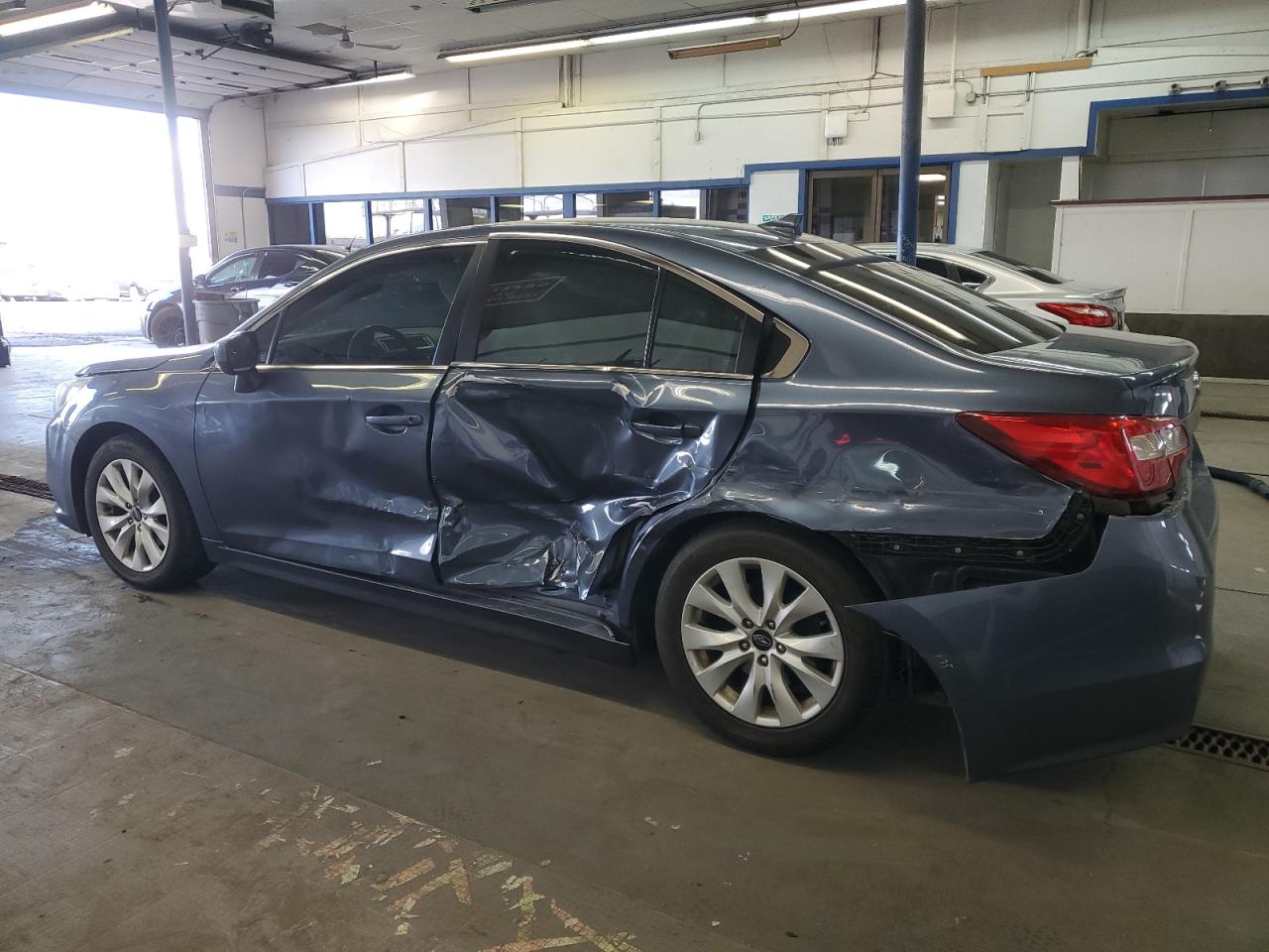 2017 Subaru Legacy - Image 2