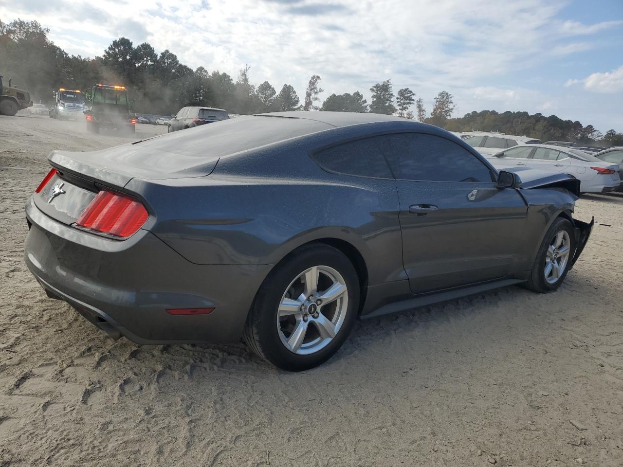 2015 Ford Mustang - Image 3