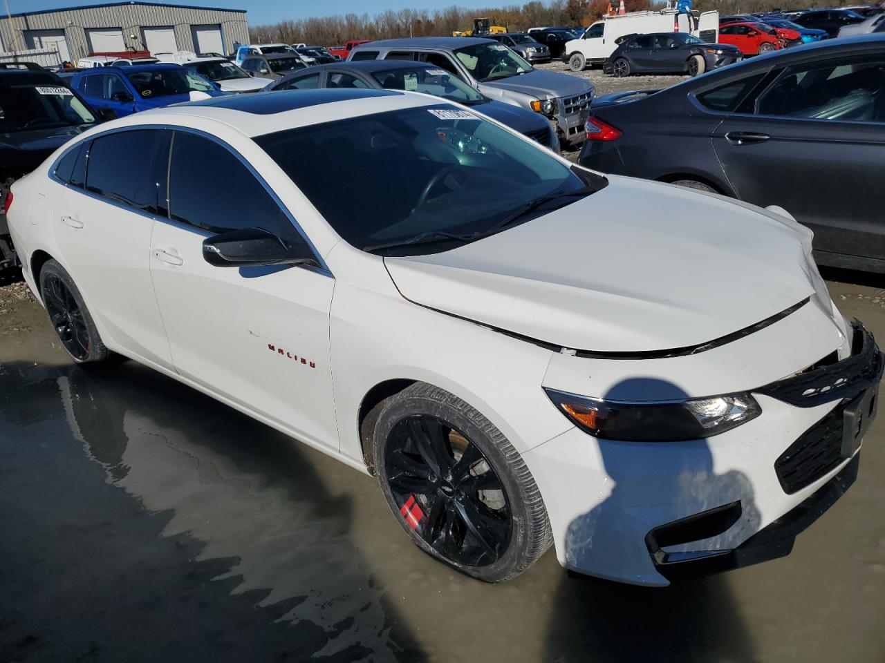 2018 Chevrolet Malibu - Image 4