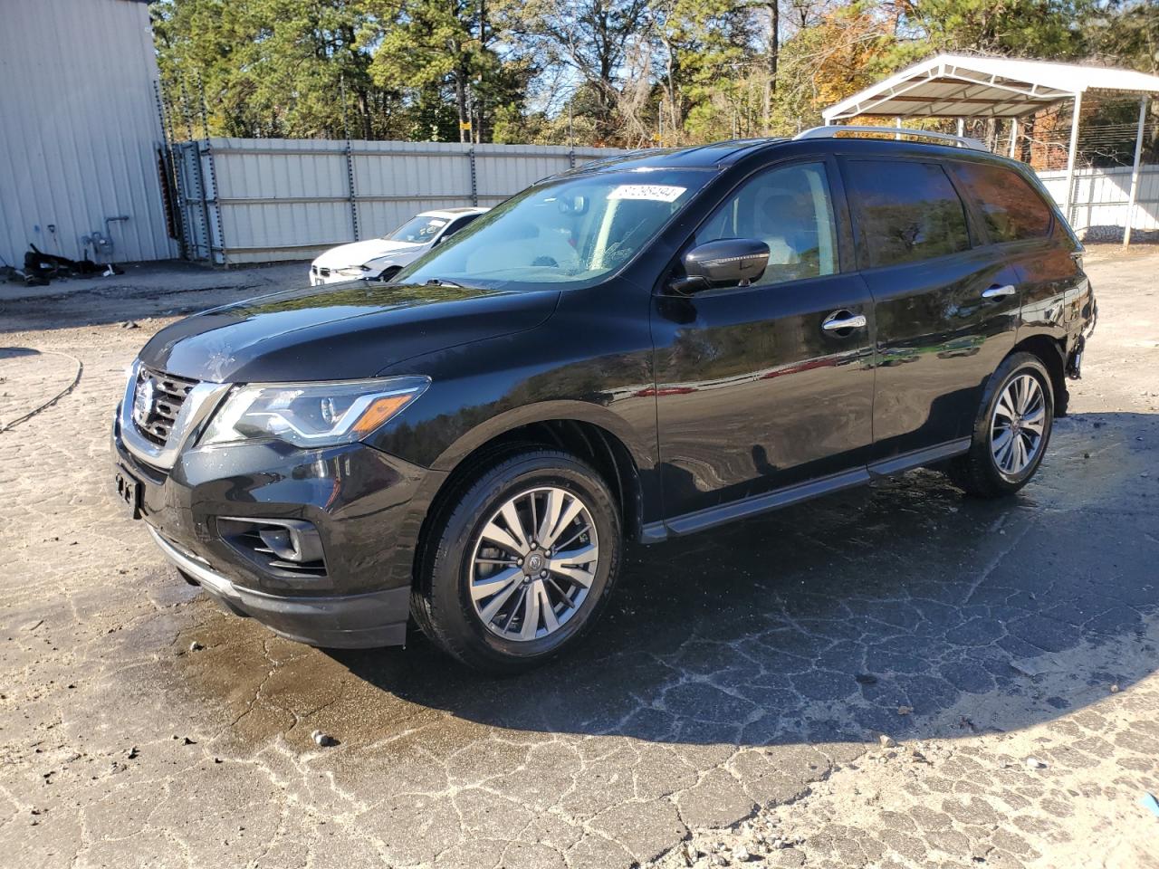 2017 Nissan Pathfinder - Image 1