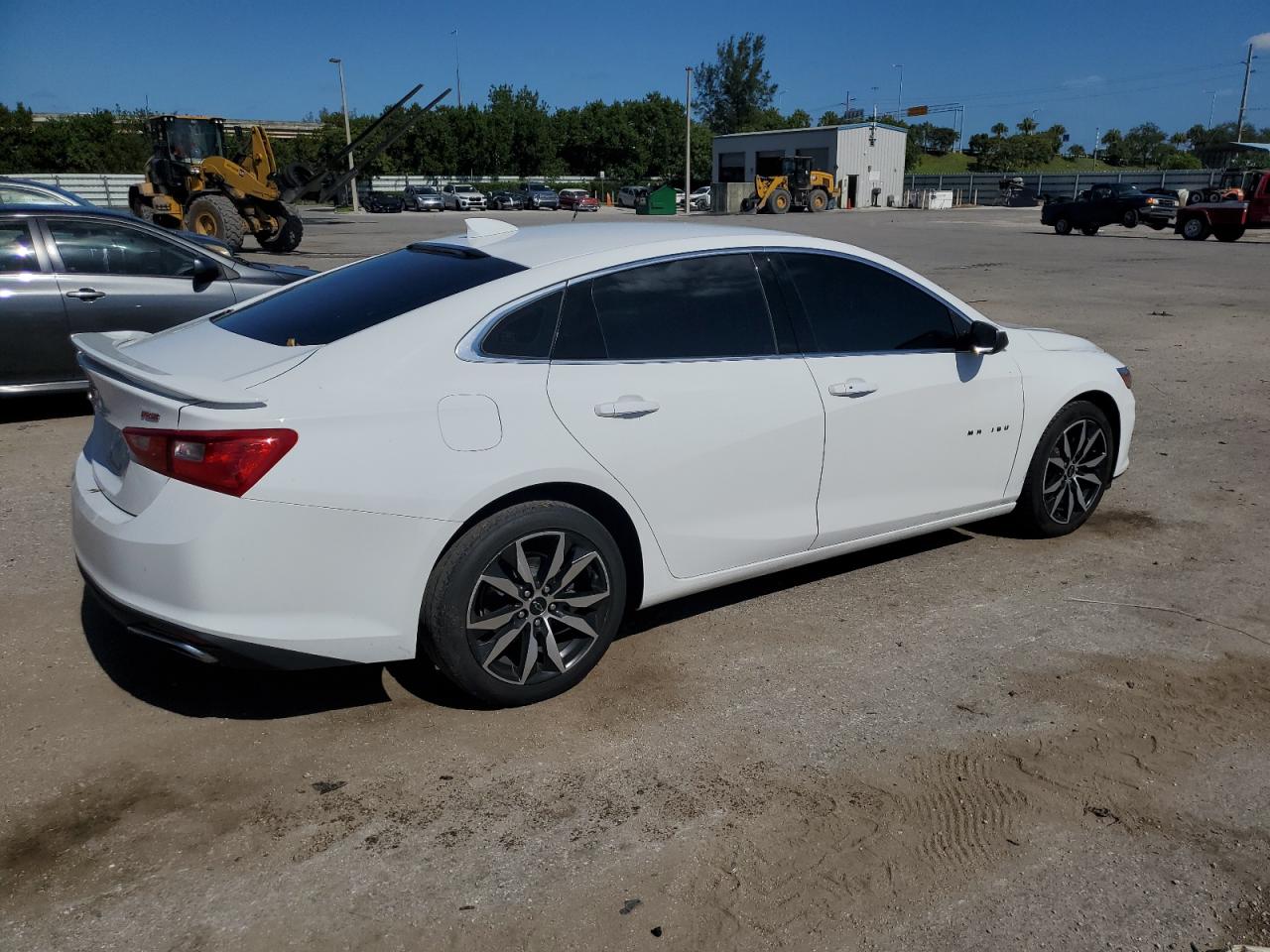 2021 Chevrolet Malibu - Image 3