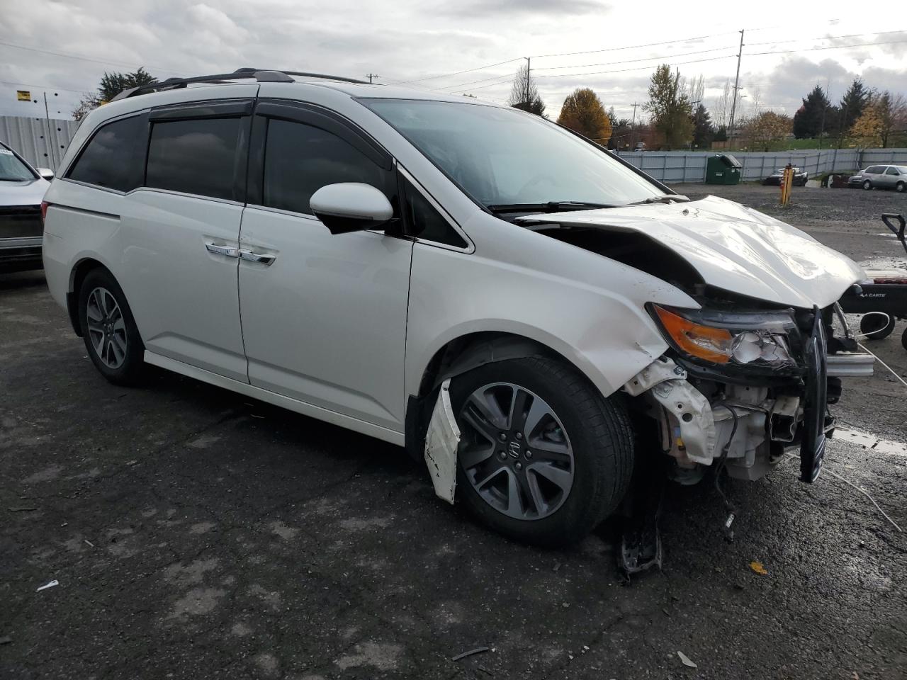 VIN 5FNRL5H96FB096791 2015 HONDA ODYSSEY no.4