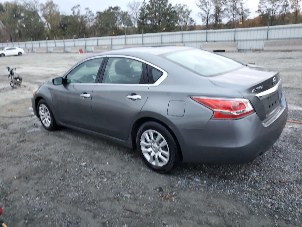 2014 Nissan Altima - Image 2