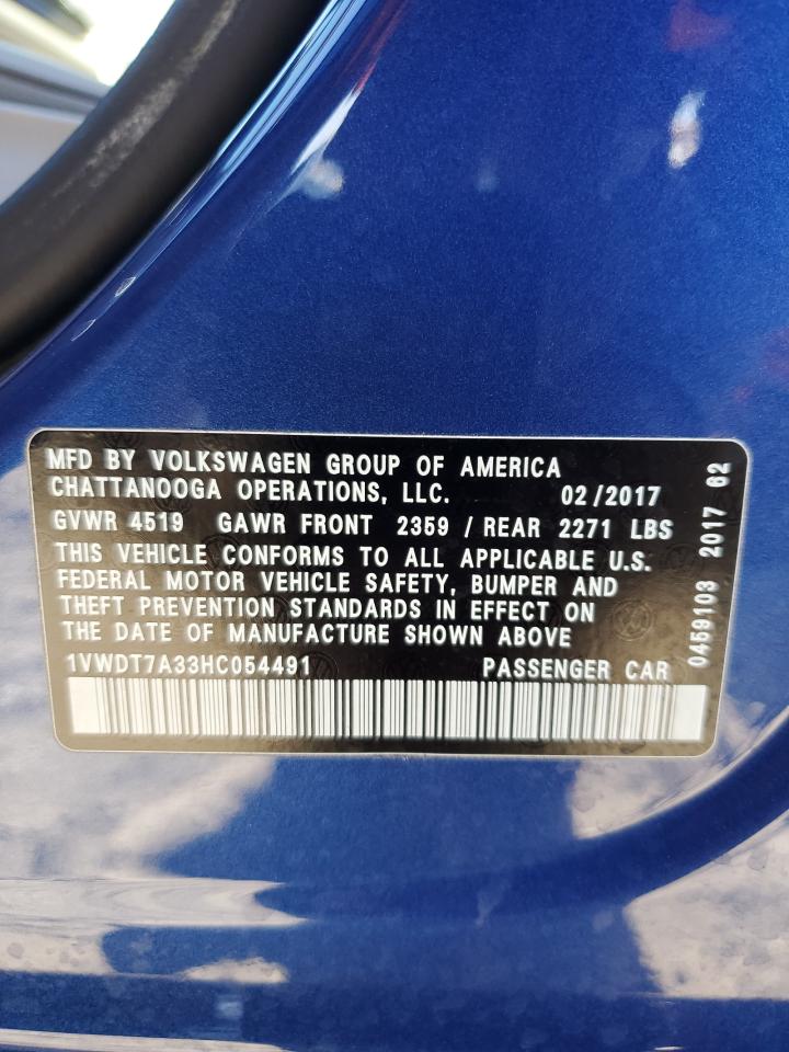2017 Volkswagen Passat - Image 13