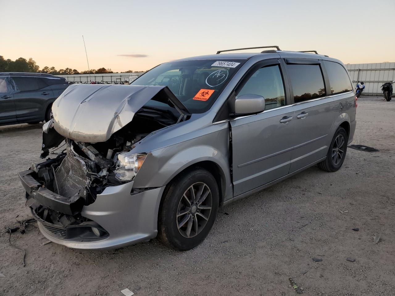 2016 Dodge Caravan - Image 1