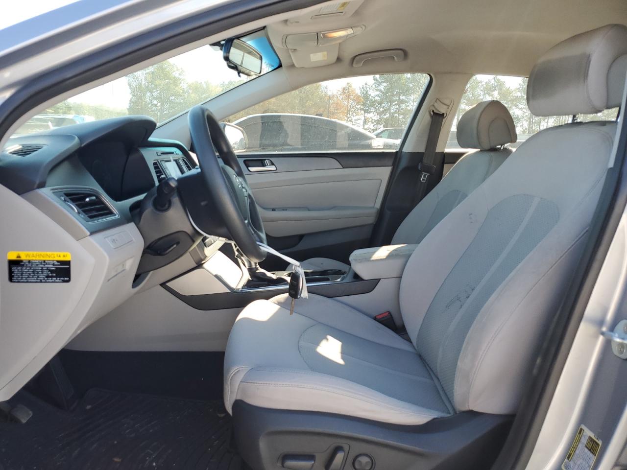 2015 Hyundai Sonata - Image 7