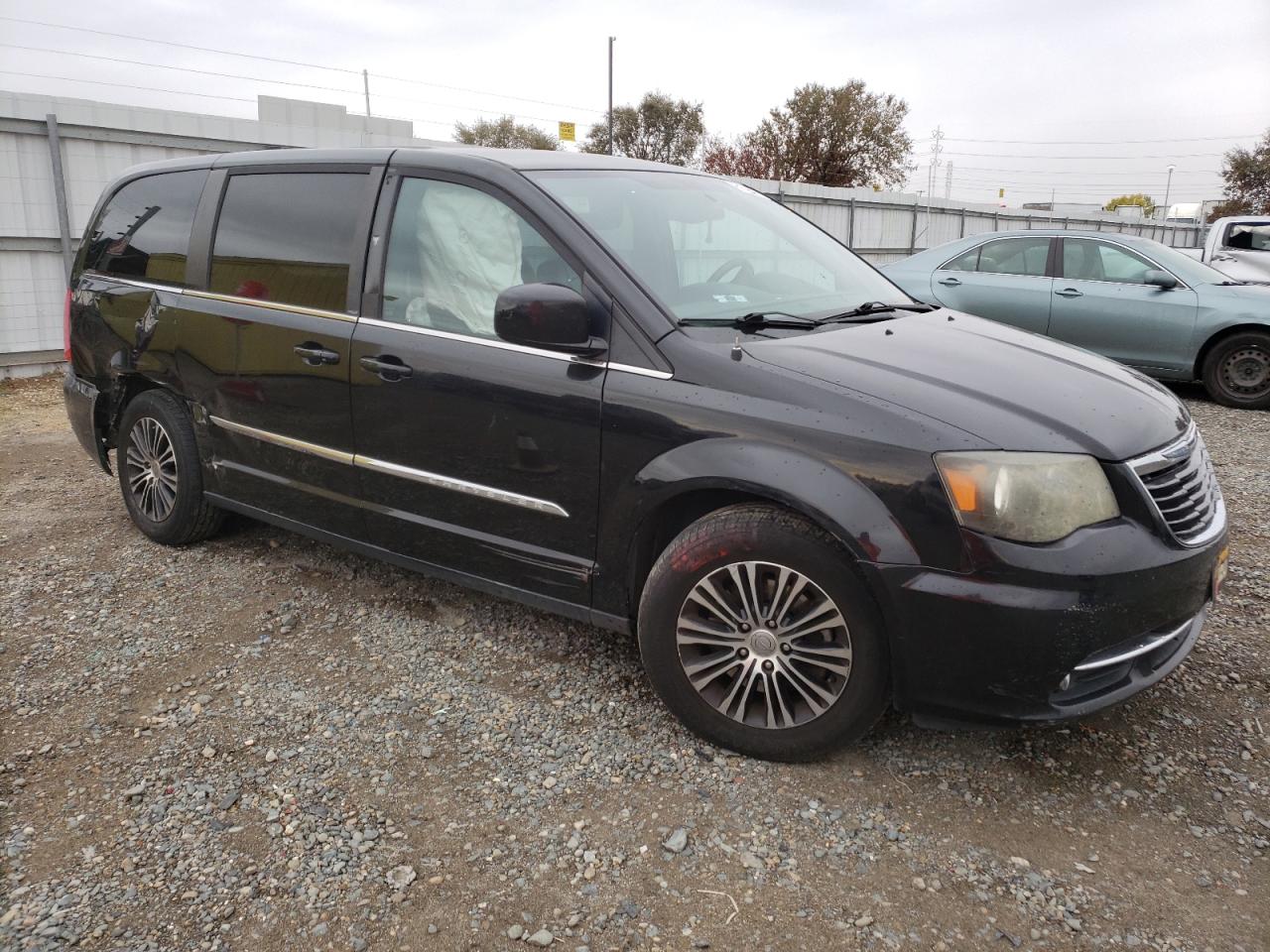 VIN 2C4RC1HG6ER238731 2014 CHRYSLER MINIVAN no.4