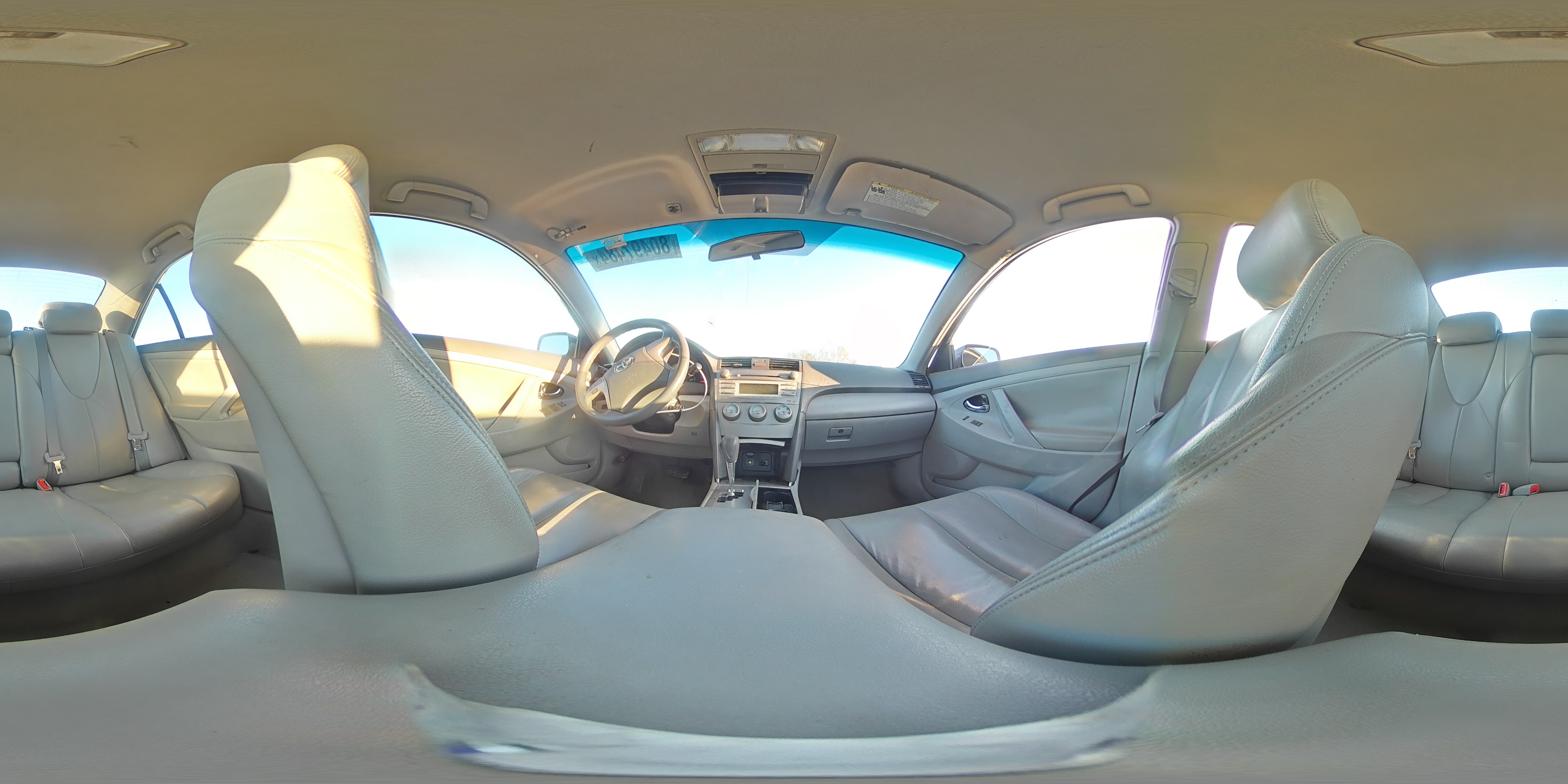 2011 Toyota Camry - Image 13