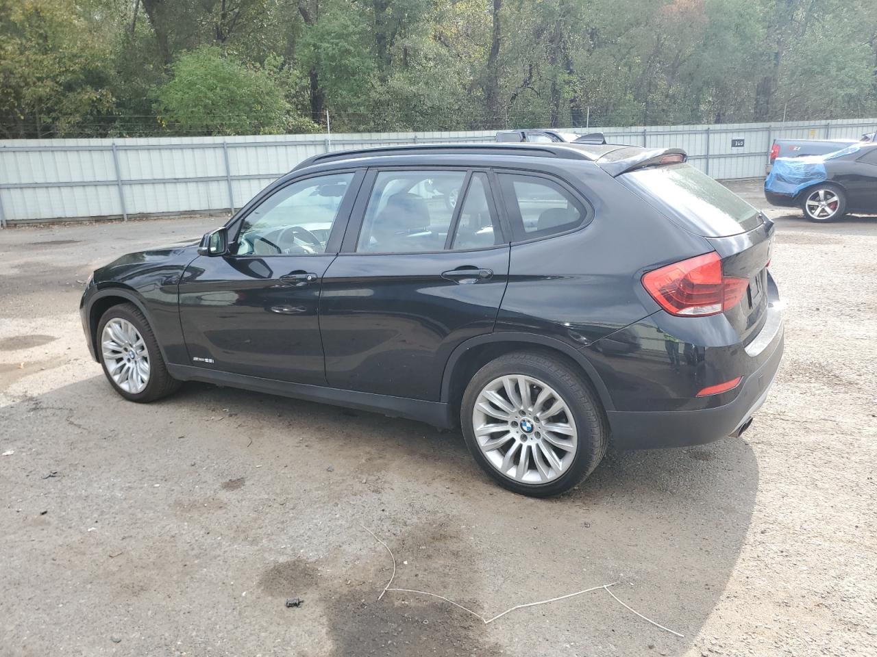 2015 BMW X1 - Image 2