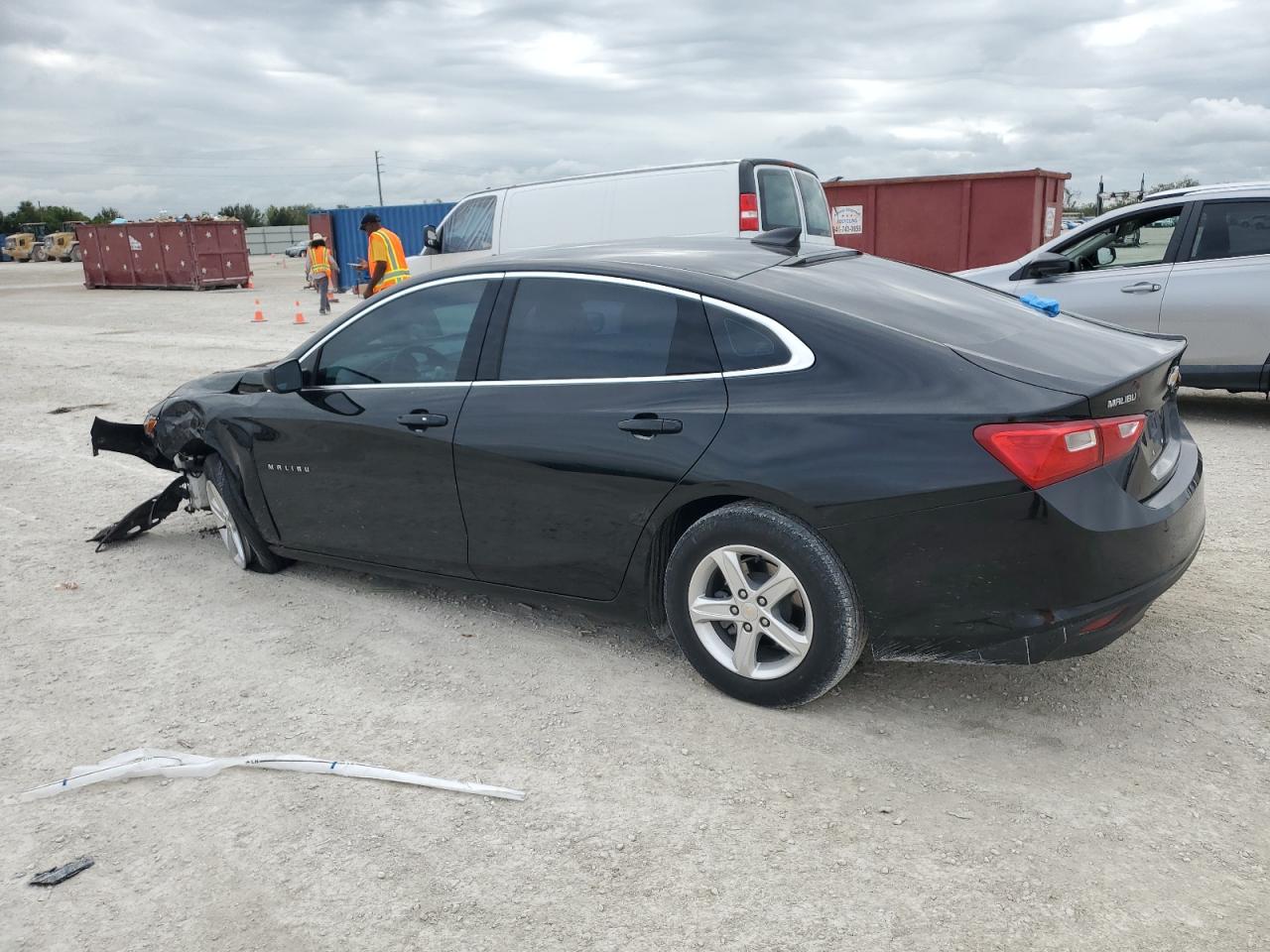 2022 Chevrolet Malibu - Image 2