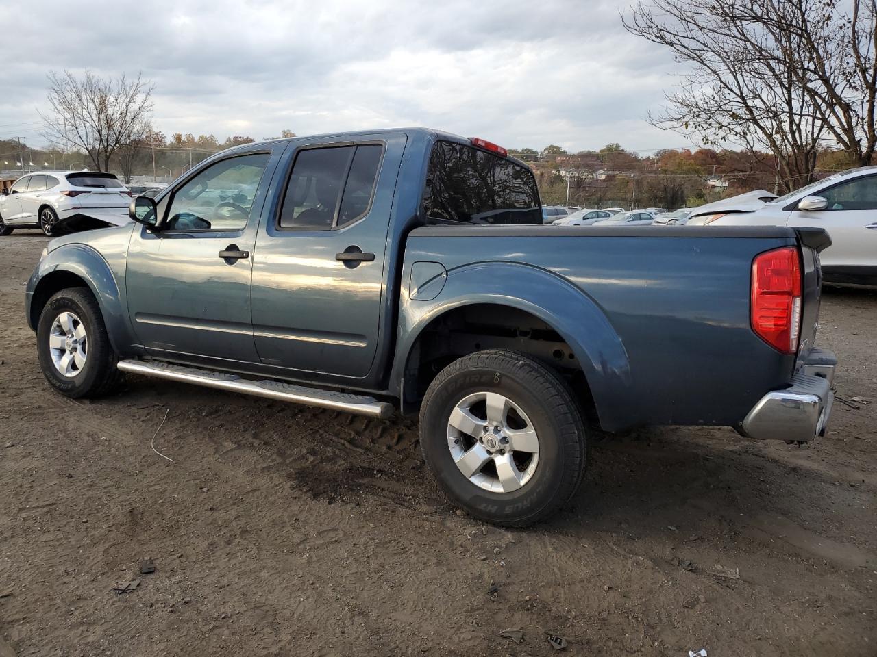 2013 Nissan Navara (Frontier) - Image 2