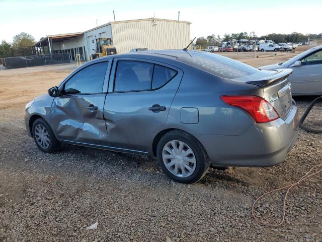  NISSAN VERSA 2018 Серый