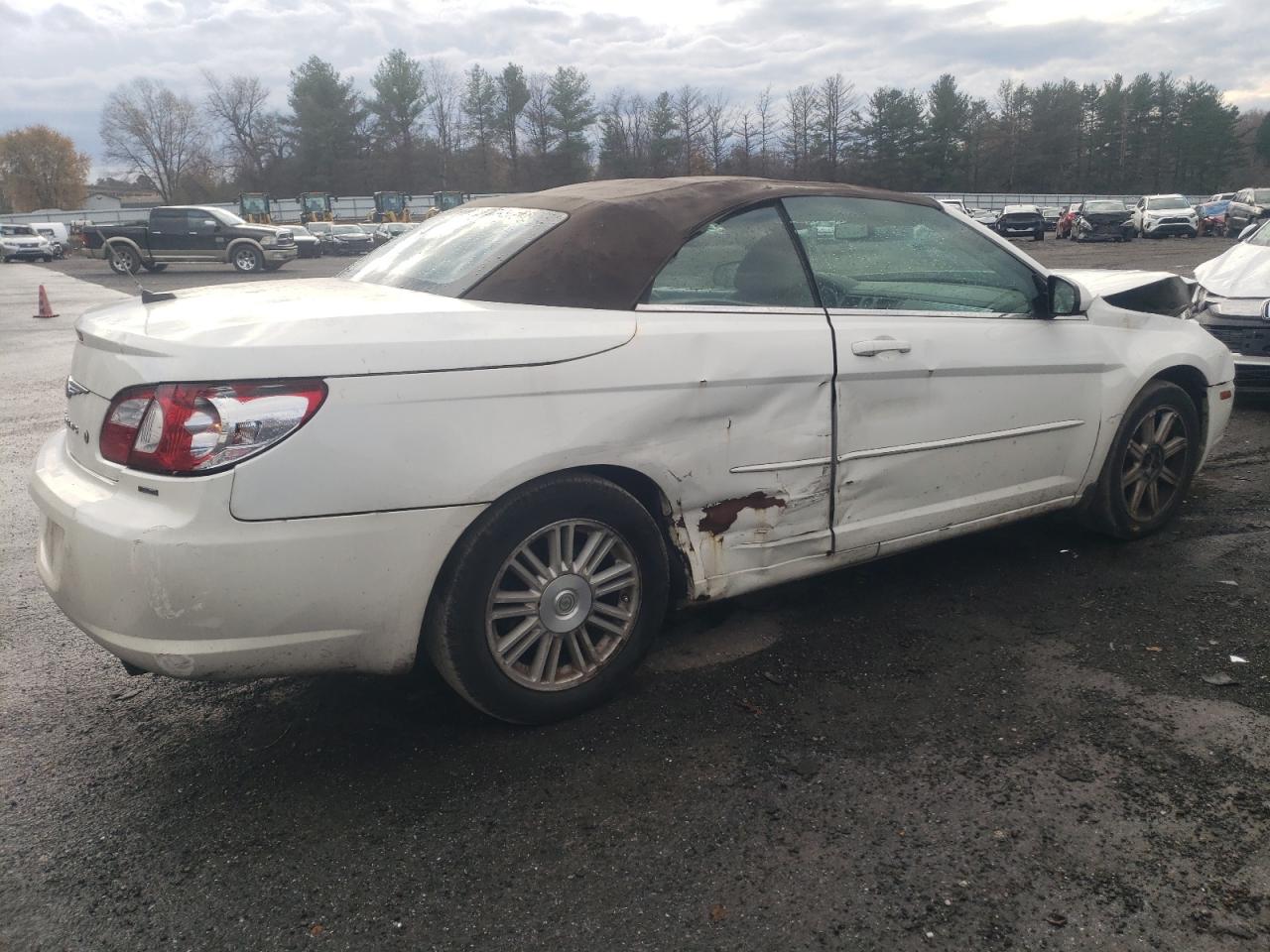 2008 Chrysler Sebring - Image 3