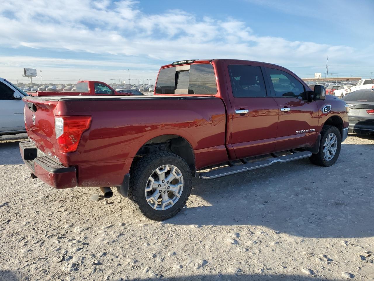 2017 Nissan Titan - Image 3