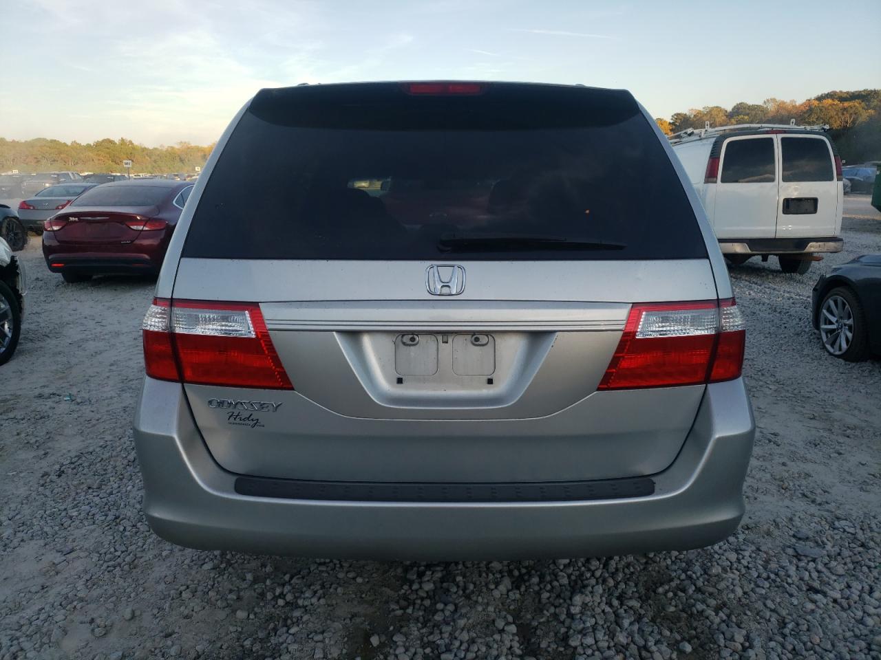 2007 Honda Odyssey Lx VIN: 5FNRL38217B075372 Lot: 80497354