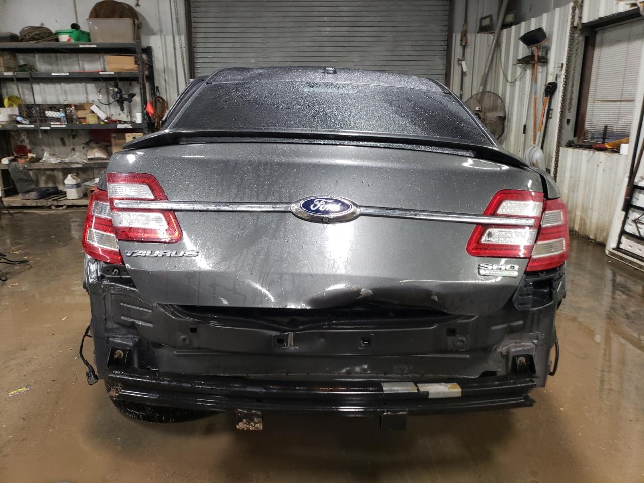 2015 Ford Taurus - Image 6