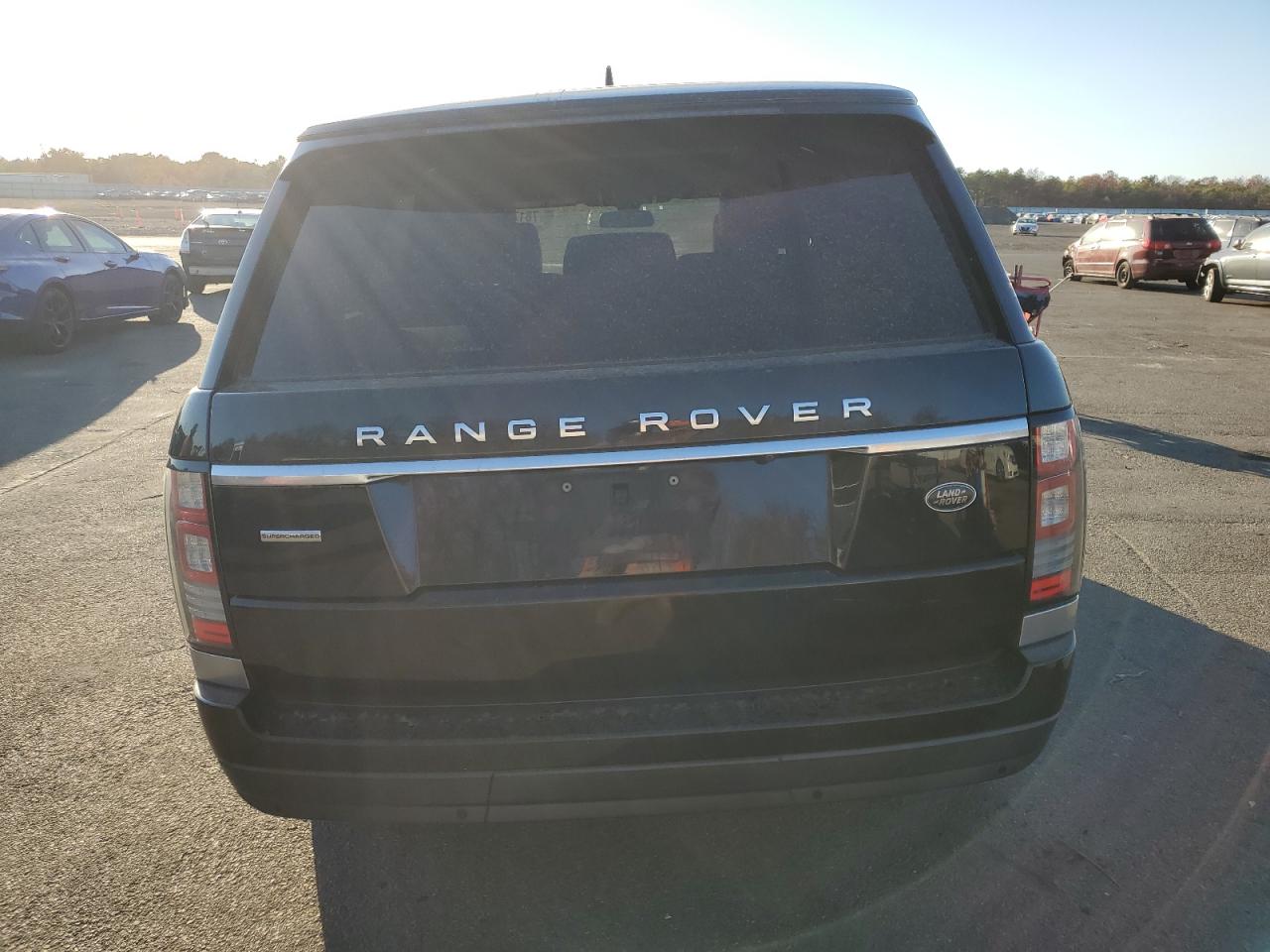 2015 Land Rover Range Rover - Image 6