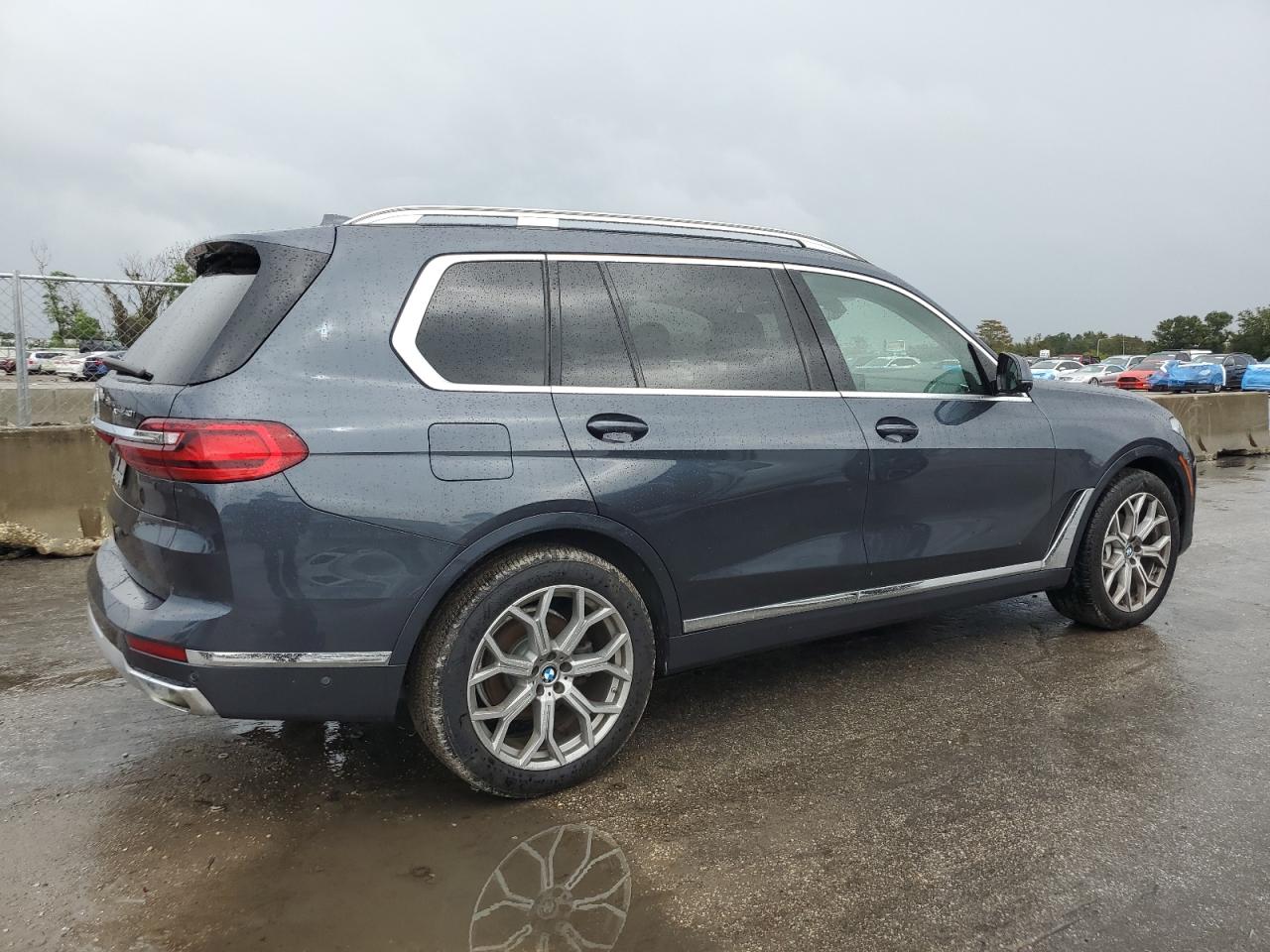 VIN 5UXCW2C09M9G89820 2021 BMW X7 no.3