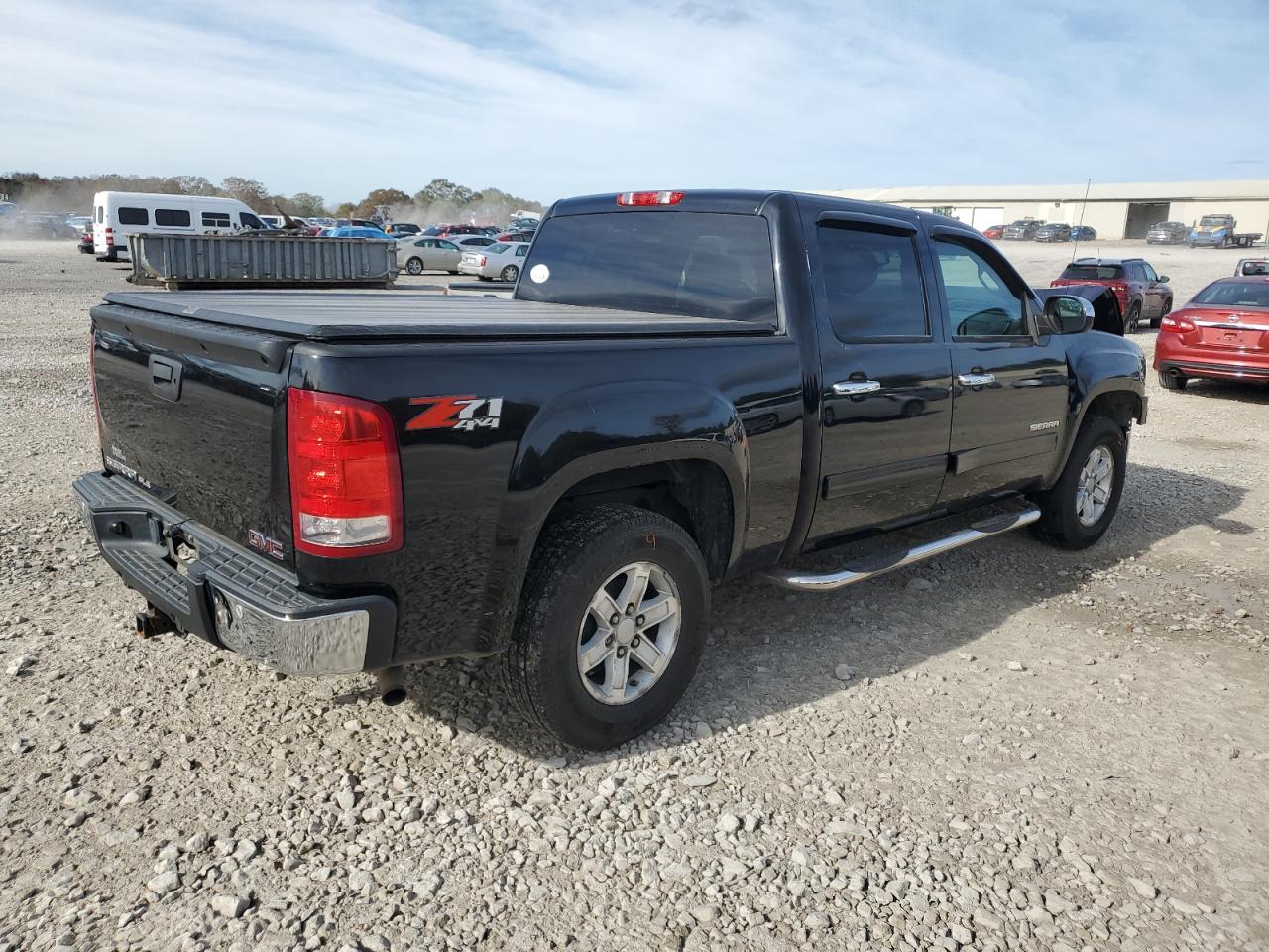2011 GMC Sierra - Image 3